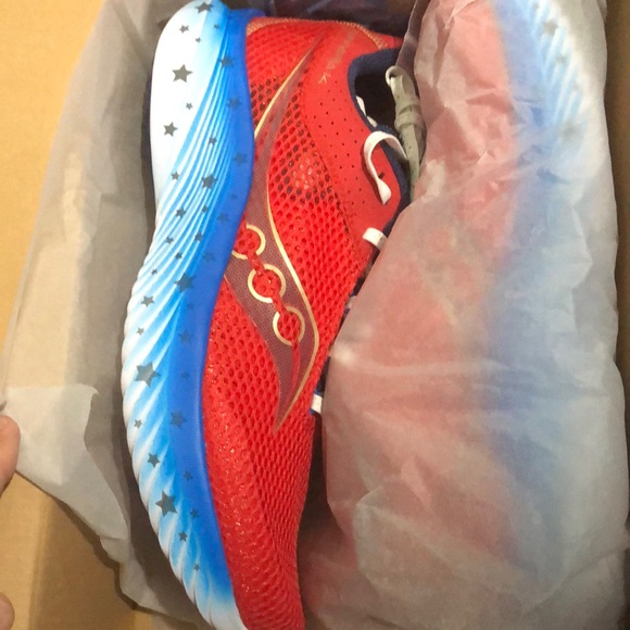 Saucony Kinvara 14 Red White Blue Running Shoes - unworn backup pair - Picture 2 of 6